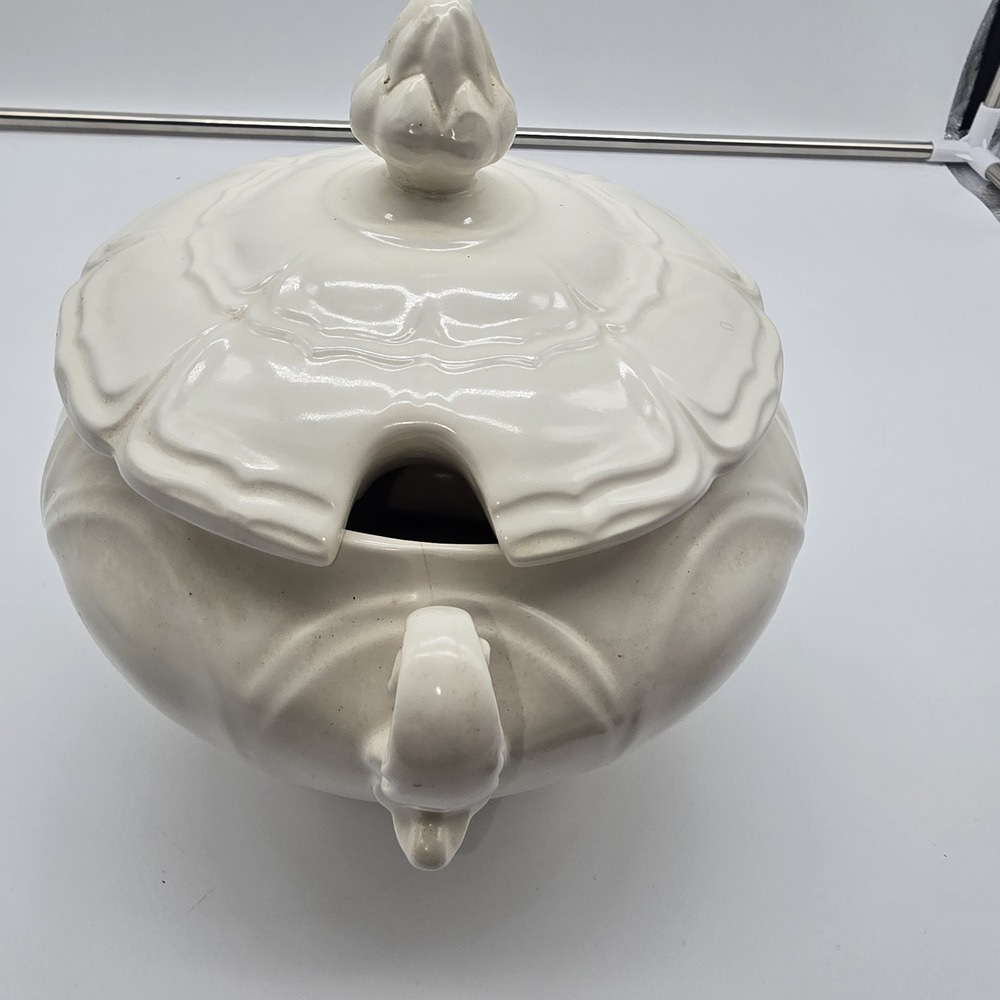 VTG Antique French Ivory Ceramic Lidded Serving Dish With Curved Handles - Picture 5 of 11